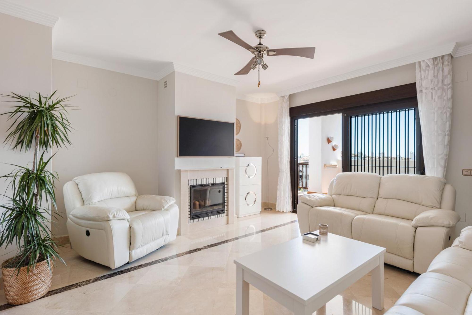 Incredible Apartment With Sea Views And Balcony Міхас Екстер'єр фото